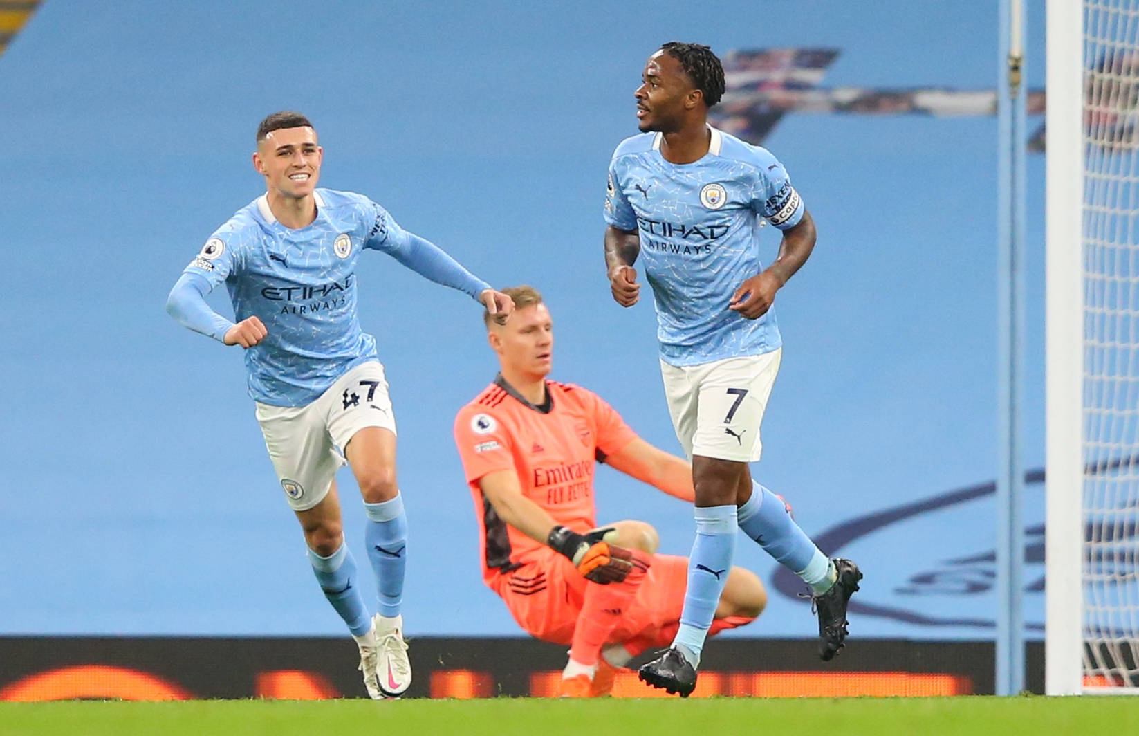 上半场结束 上半场结束